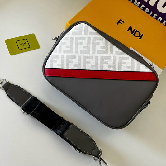 Sacoche fendi ( avec boite )  π¨π³