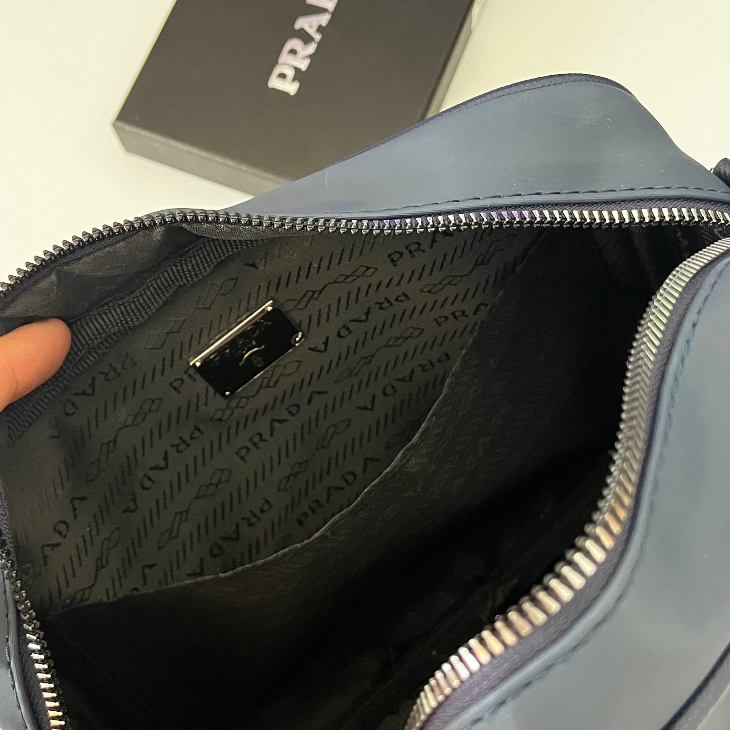 Sacoche PRADA bleu nuit 🇨🇳