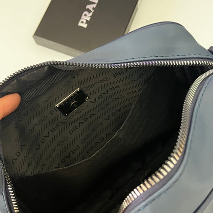 Sacoche PRADA bleu nuit   🇨🇳