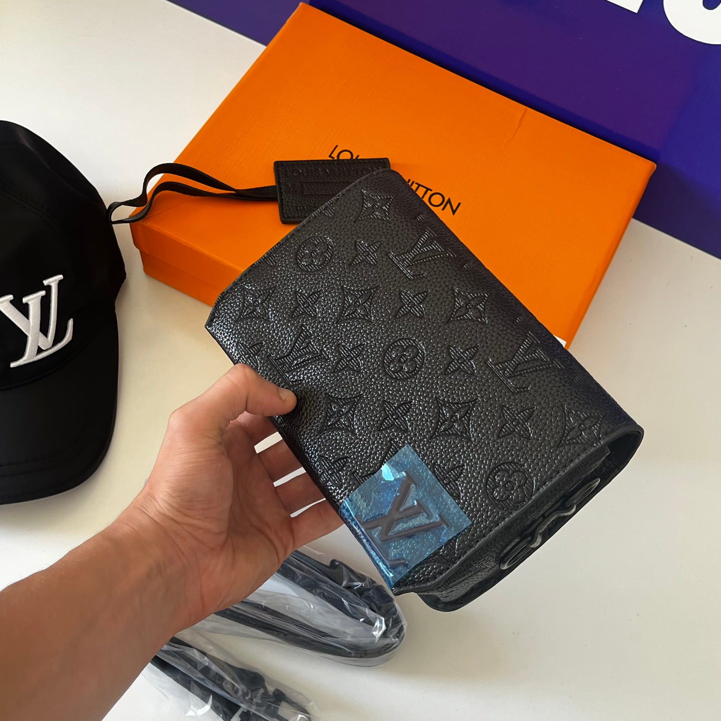 Sacoche lv petite + sac a main  🇨🇳