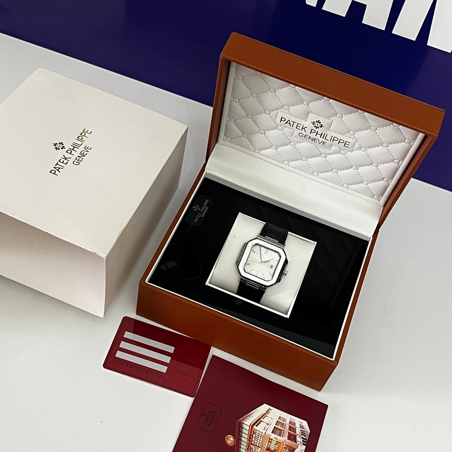 Montre PATEK CUIRE 2025